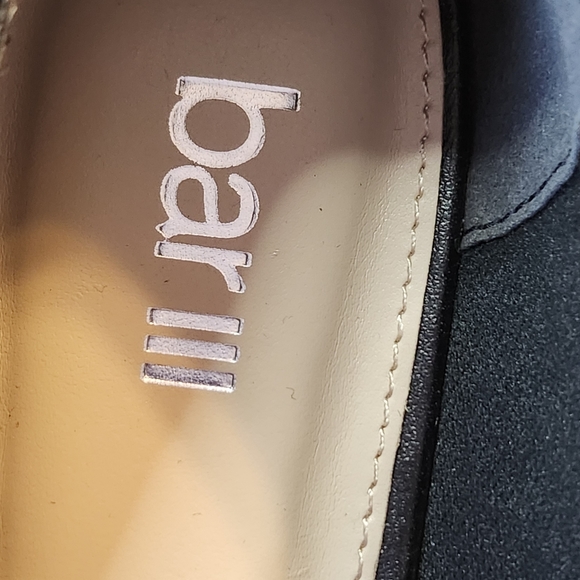 ♡Bar III Involvel Women's Black Leather Pointy Toe Loafers w/Silver Accent 9.5M - Picture 10 of 10